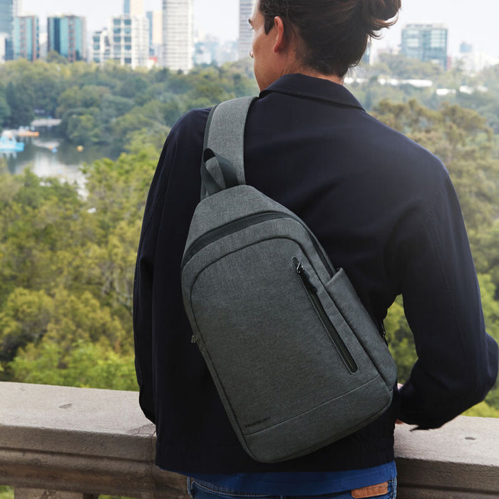 Travelon Anti-Theft Urban Sling 43499